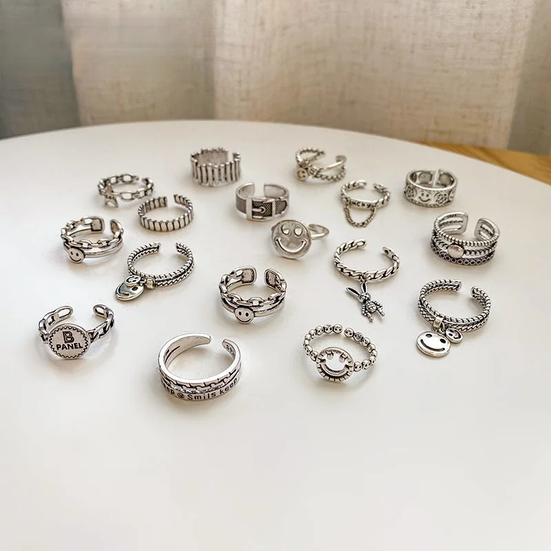 50Pcs/Lot Vintage Hollow Out Rings for Women Silvery Mix Flower Smiling Adjustable Opening Finger Ring Charm Jewelry Accessories
50Pcs/Lot Vintage Hollow Out Rings for Women Silvery Mix Flower Smiling Adjustable Opening Finger Ring Charm Jewelry Accessories