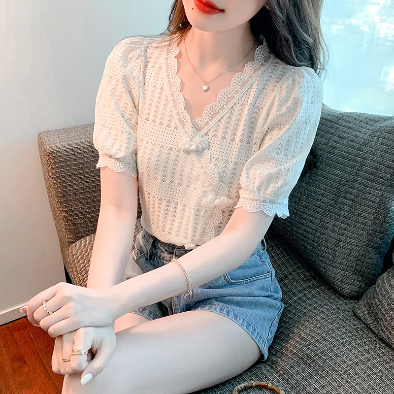 Шифоновая женская блузка приталенная кружевная Повседневная рубашка летний топ в Корейском стиле с коротким рукавом и V-образным вырезом м...
Шифоновая женская блузка приталенная кружевная Повседневная рубашка летний топ в Корейском стиле с коротким рукавом и V-образным вырезом м...