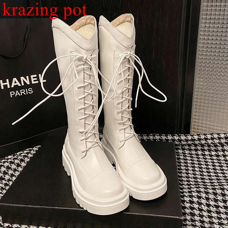 Krazing Pot 2023 cow Leather Keep Warm Winter Shoes cross-tied lace up solid thick bottom Brand Classics Women modern long Boots
Krazing Pot 2023 cow Leather Keep Warm Winter Shoes cross-tied lace up solid thick bottom Brand Classics Women modern long Boots