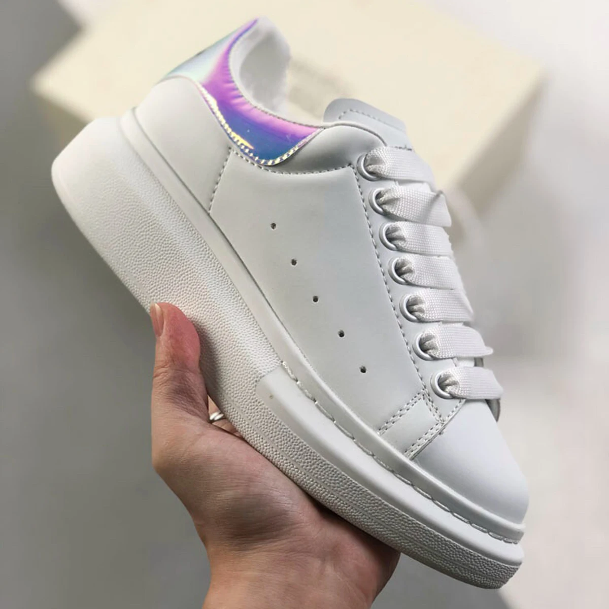 2023 New Mcqueen Sneakers Women Lace Up Fashion Designer Luxury Original Brand Leather Shoes Men Alexander Casual Sports Shoes
2023 New Mcqueen Sneakers Women Lace Up Fashion Designer Luxury Original Brand Leather Shoes Men Alexander Casual Sports Shoes