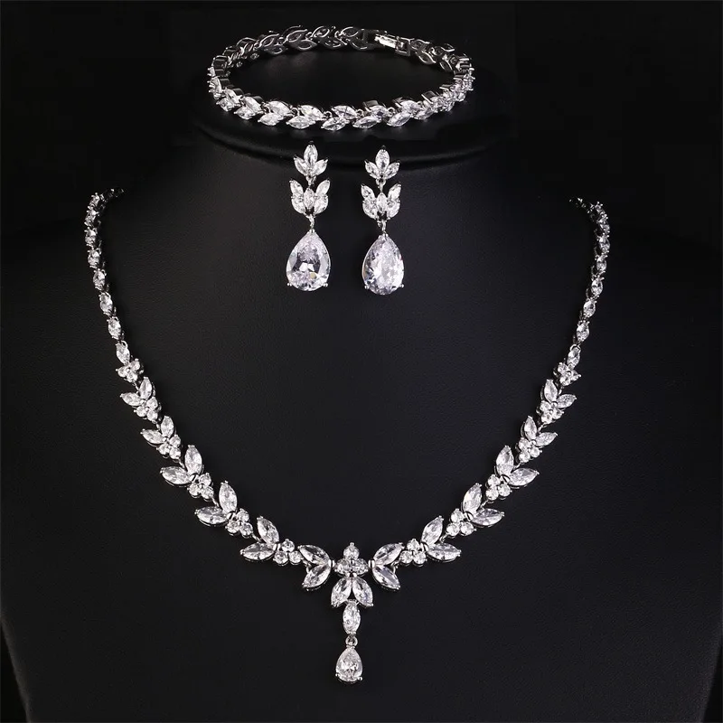 Luxury Cubic Zirconia Necklace Earrings Rings Set for Women Shinny Water Drop Leaf Bridal Wedding Jewelry Sets
Luxury Cubic Zirconia Necklace Earrings Rings Set for Women Shinny Water Drop Leaf Bridal Wedding Jewelry Sets