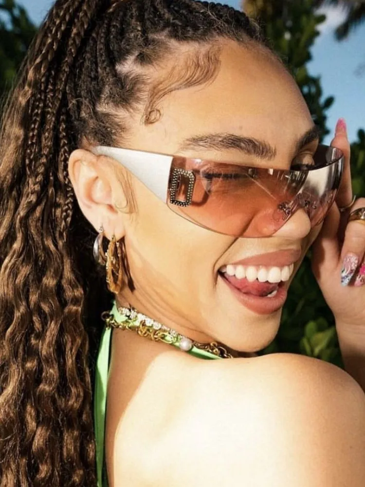 Fashion Personality One-piece Gradient Lens Sun Glasses Women Men Y2K Steampunk Party Cosplay Sunglasses Female Unique Eyewaer
Fashion Personality One-piece Gradient Lens Sun Glasses Women Men Y2K Steampunk Party Cosplay Sunglasses Female Unique Eyewaer