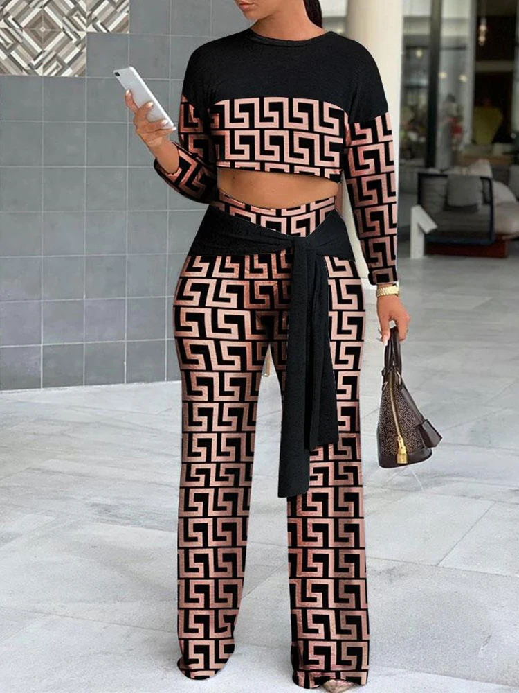 2022 AutumnTwo Piece Sets Womens Geometric Print Crop Top & Tied Detail Pants Set Outifits Fashion Tracksuits Casual Elegant Fem
2022 AutumnTwo Piece Sets Womens Geometric Print Crop Top & Tied Detail Pants Set Outifits Fashion Tracksuits Casual Elegant Fem