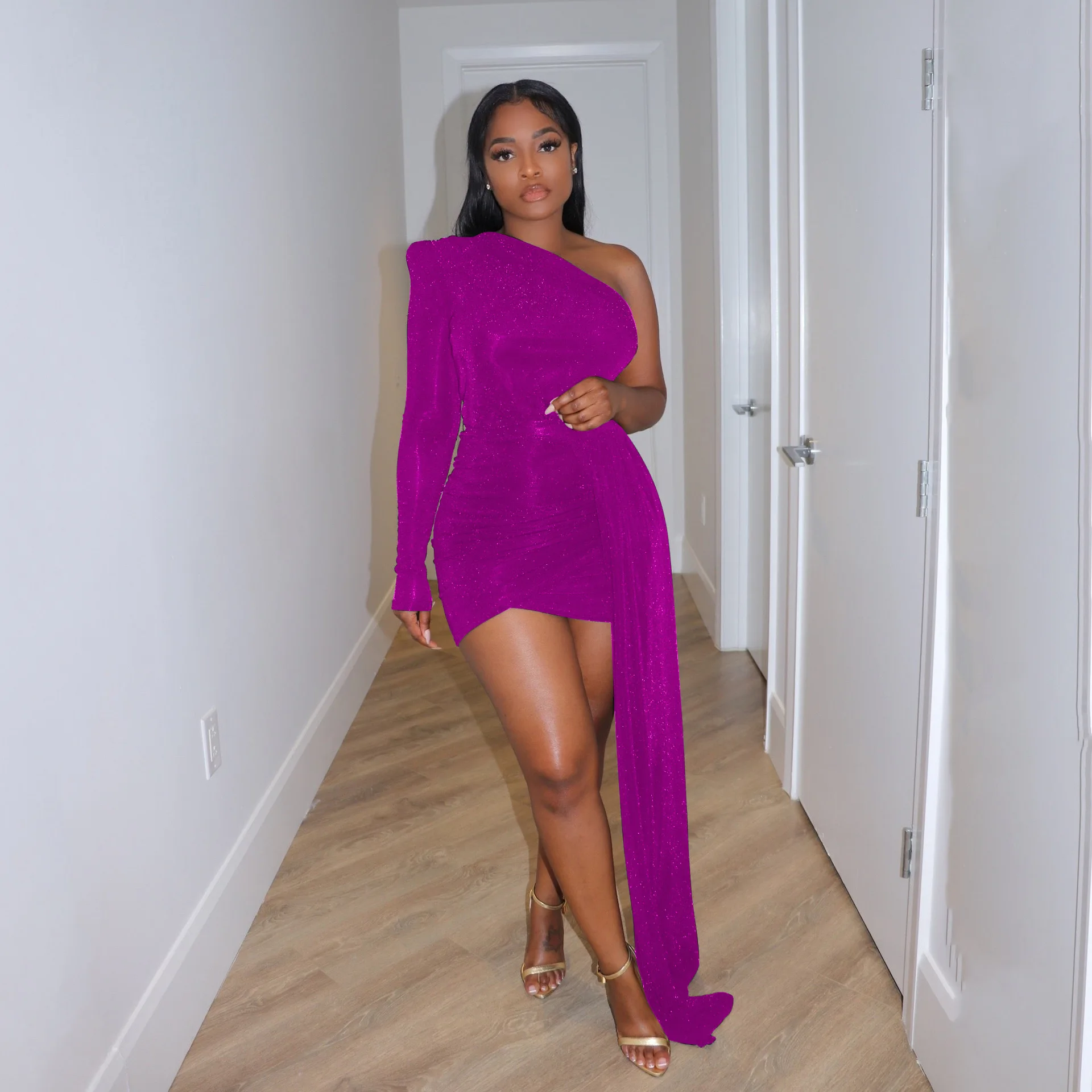 Solid Shiny Asymmetrical Party Dress Women Sexy One Shoulder Long Sleeve Ribbon Bodycon Vestido Female Formal Uniforms
Solid Shiny Asymmetrical Party Dress Women Sexy One Shoulder Long Sleeve Ribbon Bodycon Vestido Female Formal Uniforms