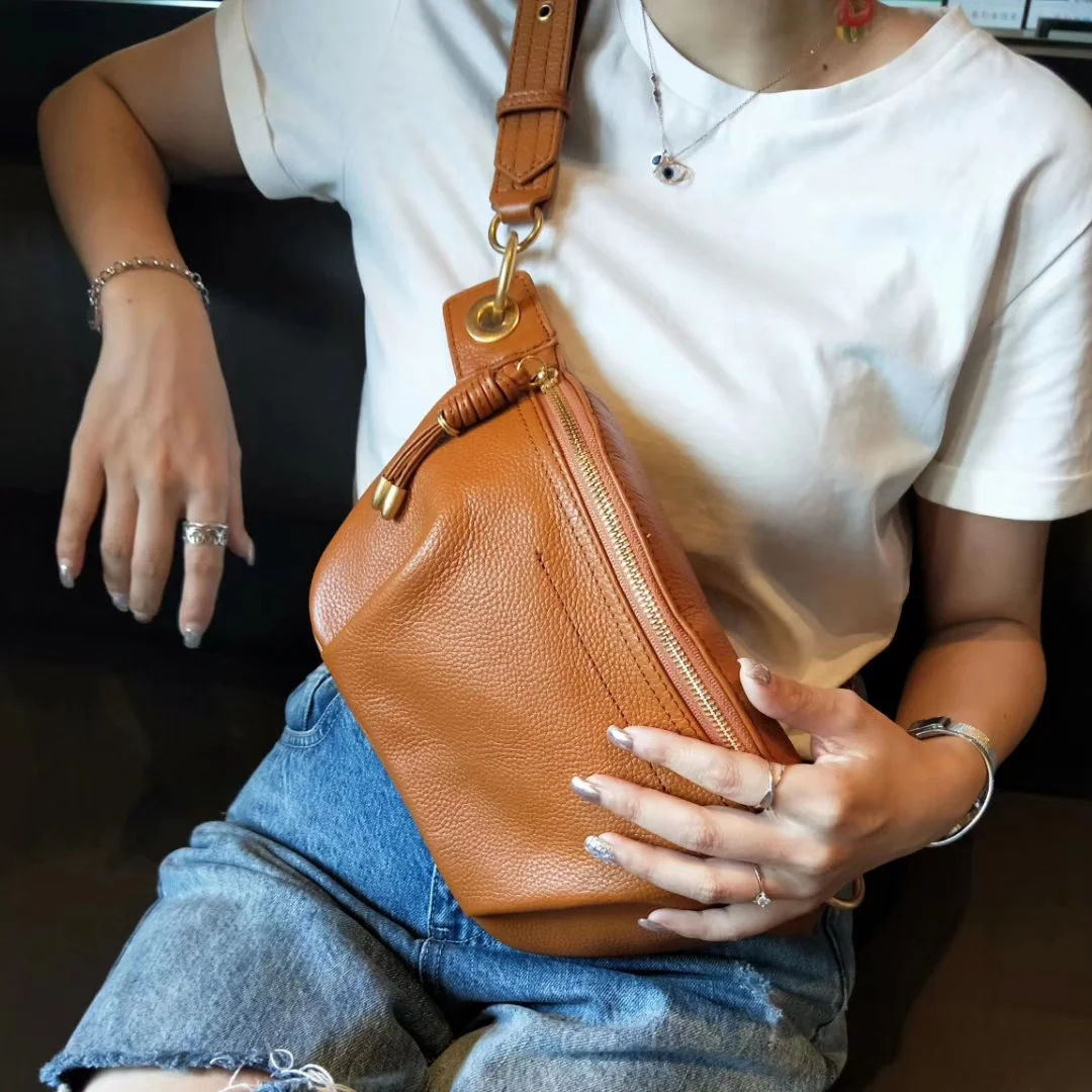 

Multi-functiona Women Chest Bag Embossed Ladies Messenge Chest Bags Female Fashion Genuine Leather Women's Bag