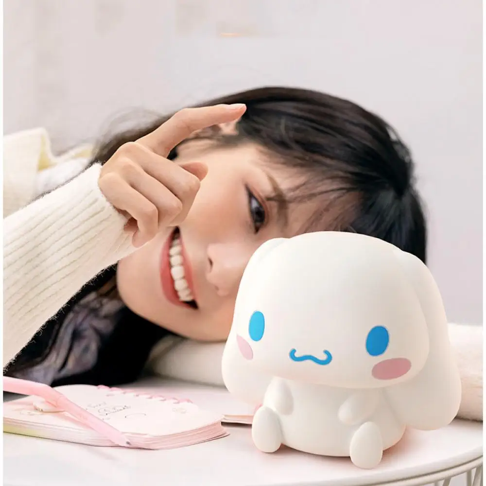 Sanrioed аниме Kawaii Cinnamoroll хлоп лампа Мультфильм индукционный маленький ночсветильник сон с дистанционным управлением Usb зарядка подарок
Sanrioed аниме Kawaii Cinnamoroll хлоп лампа Мультфильм индукционный маленький ночсветильник сон с дистанционным управлением Usb зарядка подарок