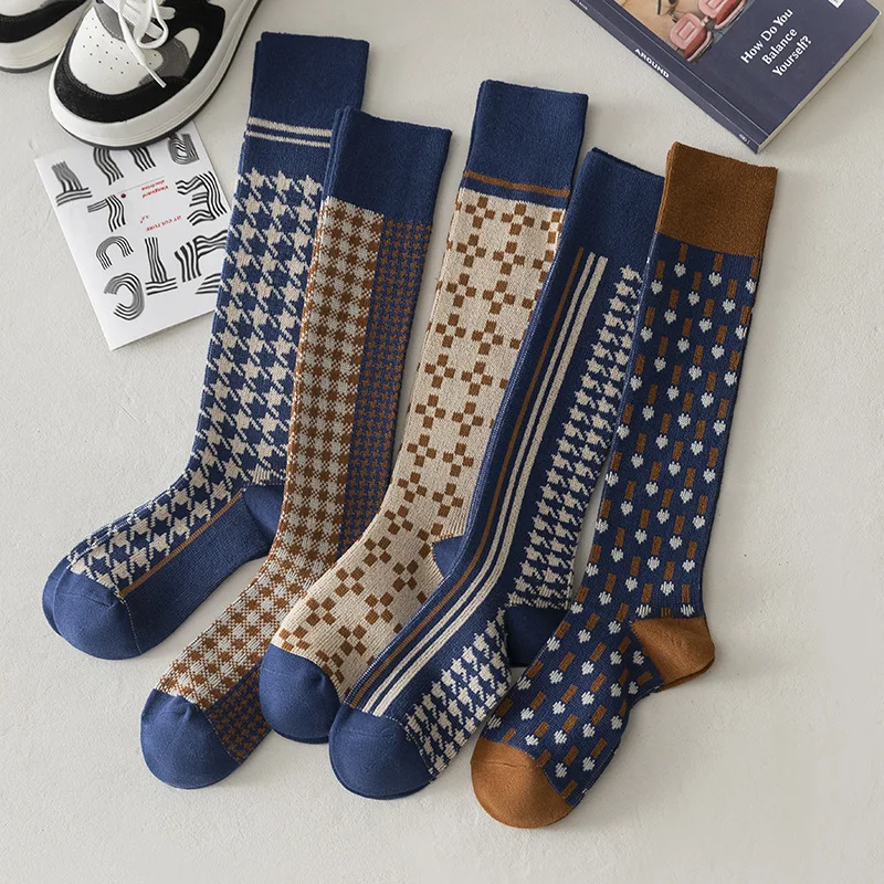 Blue socks female mid-thigh and knee pile of socks Japan and South Korea Chidori Geometric grid fall and winter cotton socks
Blue socks female mid-thigh and knee pile of socks Japan and South Korea Chidori Geometric grid fall and winter cotton socks