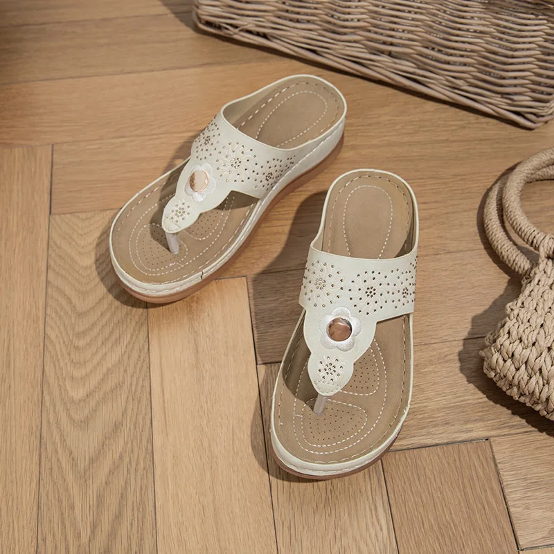 Shoes Flower Slippers Soft Rubber Flip Flops Slipers Women Med On A Wedge Slides Comfort Hawaiian 2022 Flat Totem PU Casual Roun
Shoes Flower Slippers Soft Rubber Flip Flops Slipers Women Med On A Wedge Slides Comfort Hawaiian 2022 Flat Totem PU Casual Roun