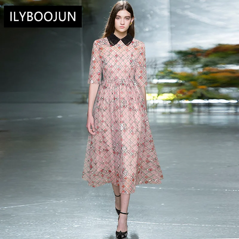 Fashion Designer Dress Summer Women Dress Turn-down Collar Beading Pink Floral Plaid Printed Holiday Elegant Dress
Fashion Designer Dress Summer Women Dress Turn-down Collar Beading Pink Floral Plaid Printed Holiday Elegant Dress