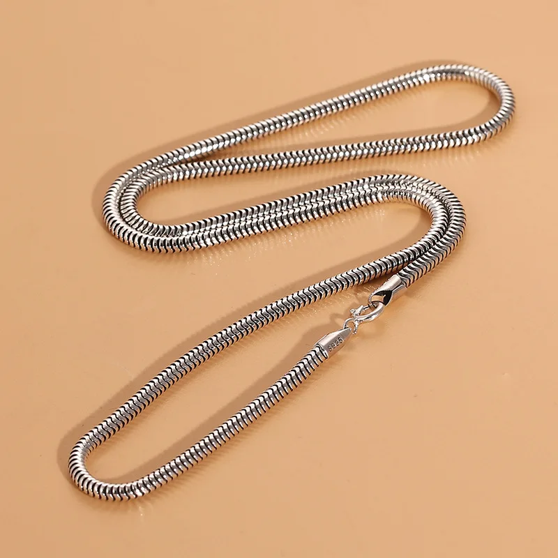 925 Thai silver retro personality simple round snake bone necklace design fashion jewelry chain
925 Thai silver retro personality simple round snake bone necklace design fashion jewelry chain