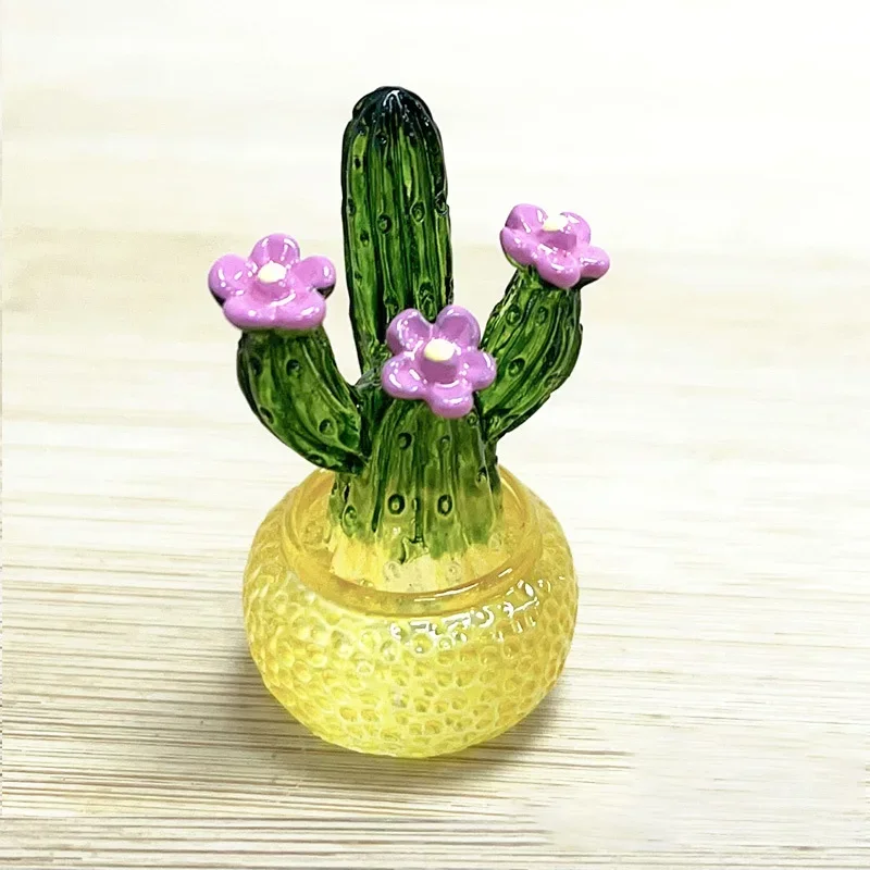 Мини-фигурка кактуса MOONBIFFY
Мини-фигурка кактуса MOONBIFFY