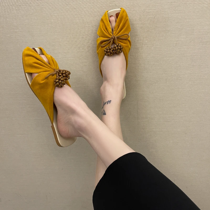 2023 New Fashion Unique Style Bead Summers Women Shoes Arrive Bohemian Style Flower Women Flat Heels Slippers
2023 New Fashion Unique Style Bead Summers Women Shoes Arrive Bohemian Style Flower Women Flat Heels Slippers