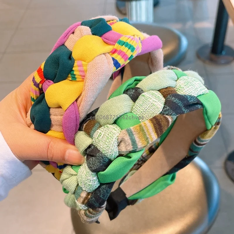 Korean Wide Side Headband Women Twisted Knotted Head Hoop Patchwork Color Hair Band INS Vintage Hairband Girls Hair Accessories 
Korean Wide Side Headband Women Twisted Knotted Head Hoop Patchwork Color Hair Band INS Vintage Hairband Girls Hair Accessories