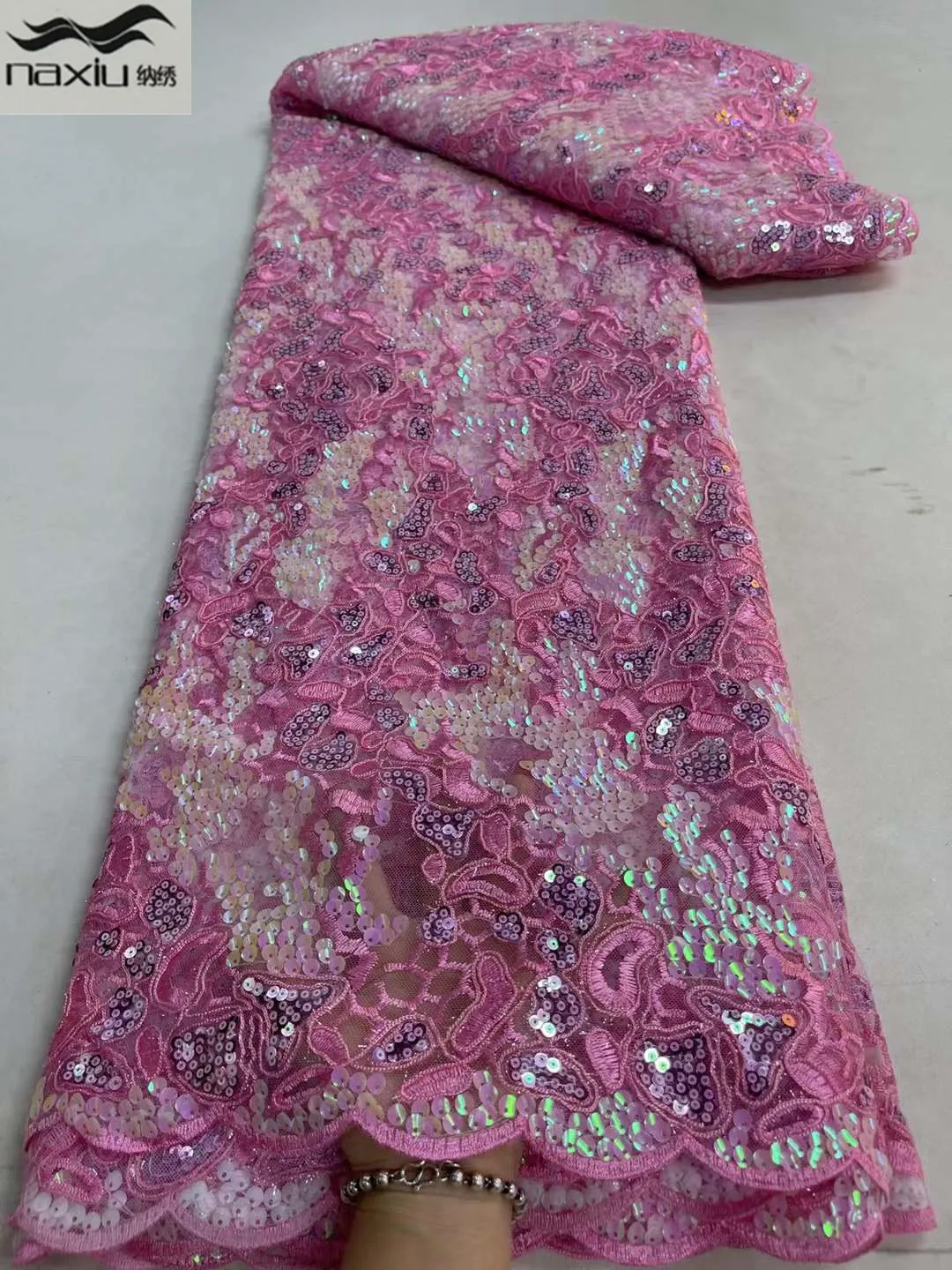 Madison African Sequins Lace Fabric 2022 High Quality Lace French Nigerian Lace Tulle Mesh Fabrics For Wedding Dress Sewing
Madison African Sequins Lace Fabric 2022 High Quality Lace French Nigerian Lace Tulle Mesh Fabrics For Wedding Dress Sewing