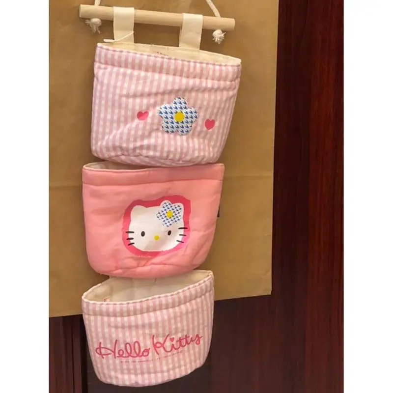 Sanrio HelloKitty 3 шт. подвесная сумка для хранения милый аниме спальня настенная дверь мелочи нижнее белье носки портативный шкаф Органайзер полка
Sanrio HelloKitty 3 шт. подвесная сумка для хранения милый аниме спальня настенная дверь мелочи нижнее белье носки портативный шкаф Органайзер полка