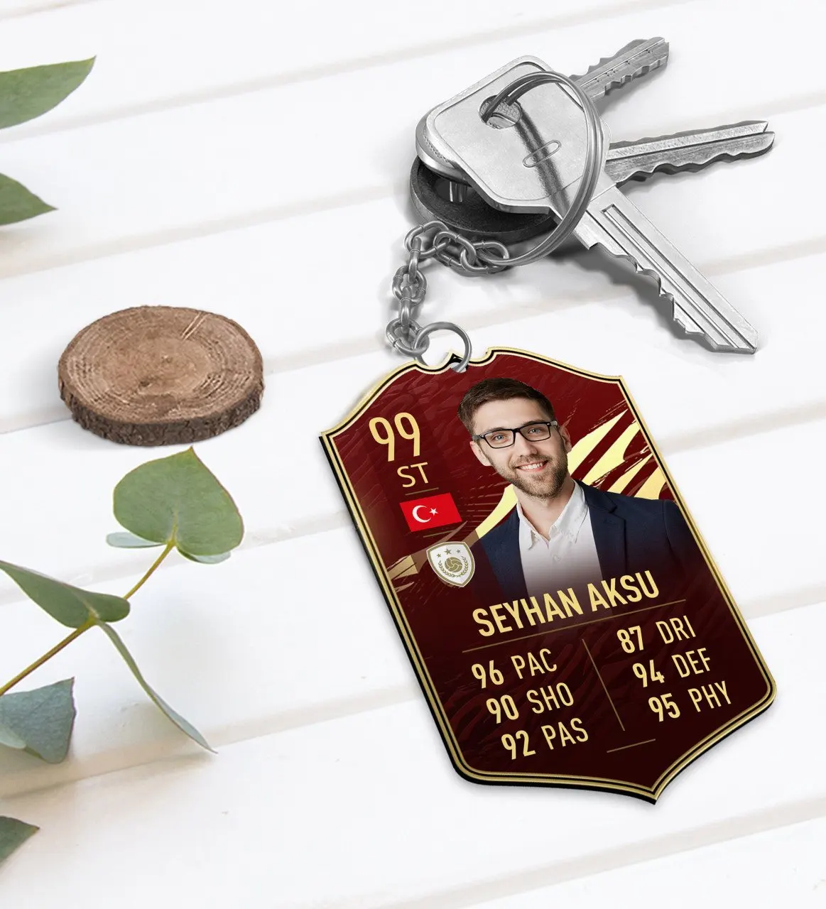 Деревянный брелок для игрока в футбол
Деревянный брелок для игрока в футбол