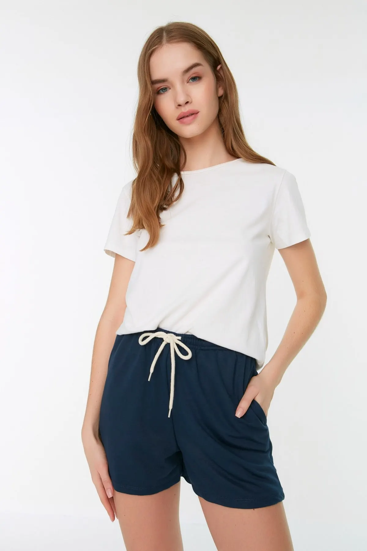 Women's Shorts Indigo Pocket Detailed Knitted & Bermuda New Summer Bermuda Basic Short Pants Mini Trousers
Women's Shorts Indigo Pocket Detailed Knitted & Bermuda New Summer Bermuda Basic Short Pants Mini Trousers