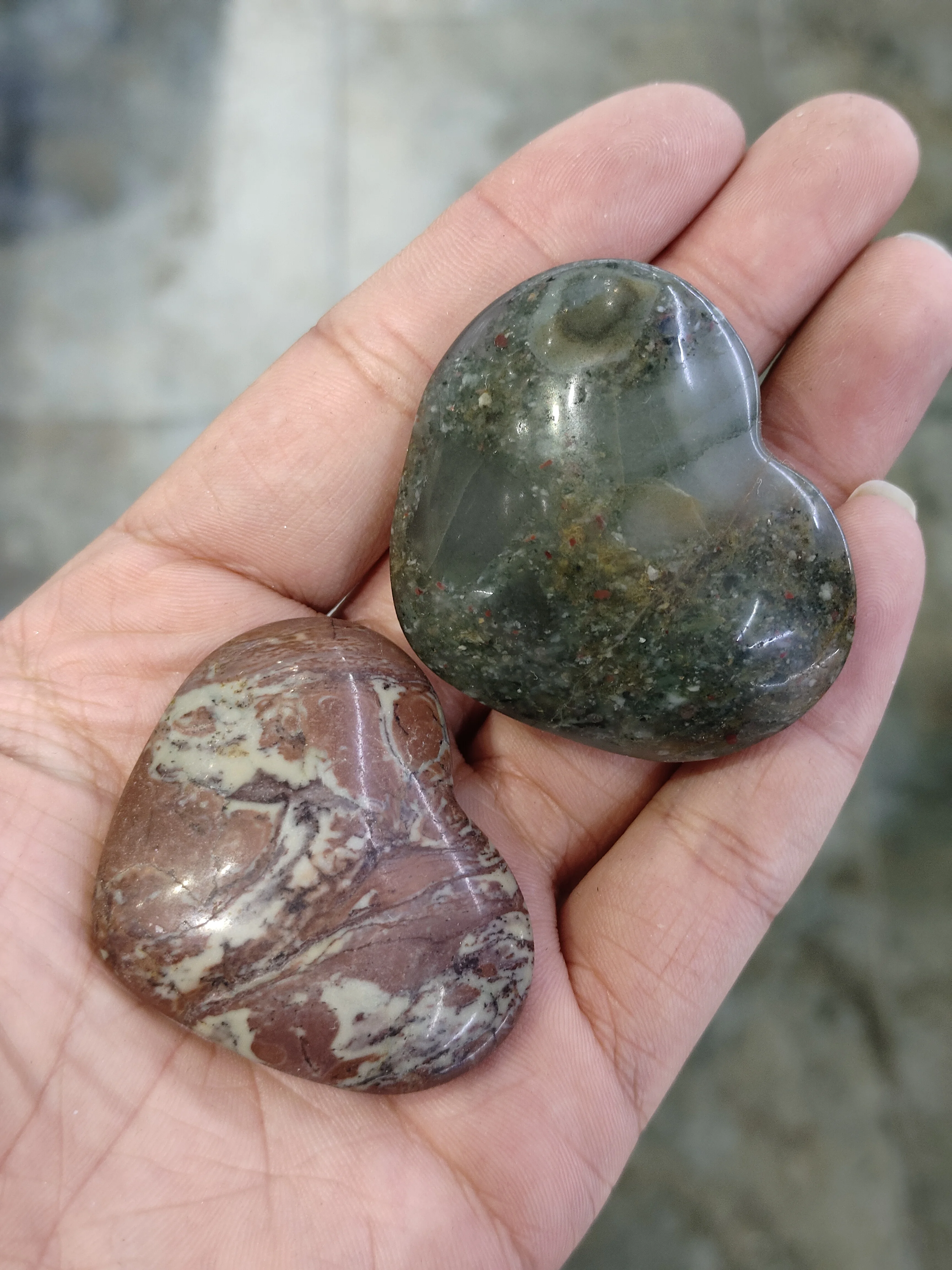 4-5cm 1pc Natural Crystal Carving Blood Stone Heart Healing Reiki Palm Chakra Ornament Gifts
4-5cm 1pc Natural Crystal Carving Blood Stone Heart Healing Reiki Palm Chakra Ornament Gifts