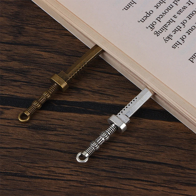 5Pcs Vintage Swords Knife Bookmark Charms Silver Swords Vintage Knife Bookmark Pendants Craft Supplies DIY Jewelry Making
5Pcs Vintage Swords Knife Bookmark Charms Silver Swords Vintage Knife Bookmark Pendants Craft Supplies DIY Jewelry Making