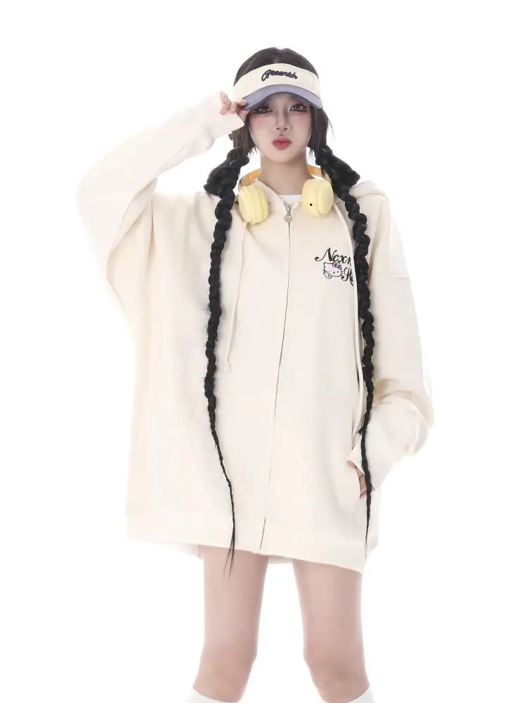Anime Kawaii Sanrio Hello Kitty Cute Cartoon Women's Cardigan Spring Autumn New Fashion Hooded Embroidered Sweatshirt Loose Gift
Anime Kawaii Sanrio Hello Kitty Cute Cartoon Women's Cardigan Spring Autumn New Fashion Hooded Embroidered Sweatshirt Loose Gift