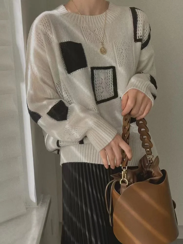 Fashion Color Matching Round Neck Check Wool Bottoming Shirt Women's Autumn And Winter Loose Pullover Sweater Joker
Fashion Color Matching Round Neck Check Wool Bottoming Shirt Women's Autumn And Winter Loose Pullover Sweater Joker