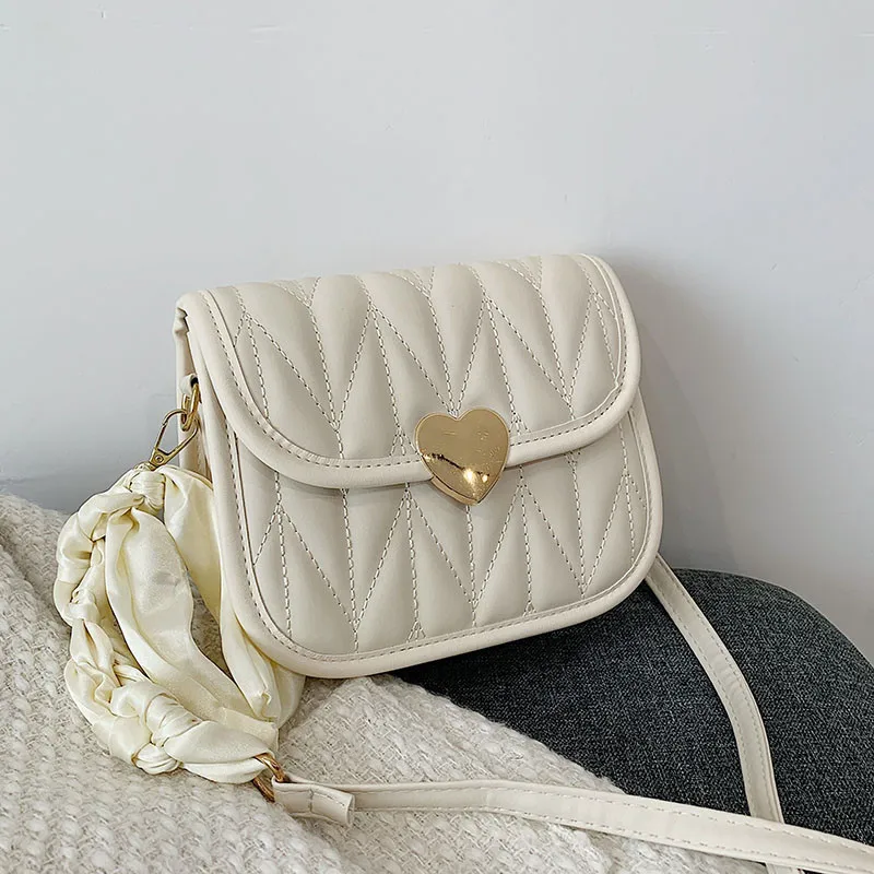 Casual Messenger Bag Women's 2022 New Trendy Pleated Chain Portable Small Bag Fashion Simple Net Red Shoulder Bag
Casual Messenger Bag Women's 2022 New Trendy Pleated Chain Portable Small Bag Fashion Simple Net Red Shoulder Bag