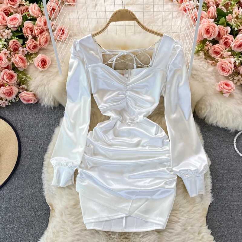Long Sleeve Bodycon Dress Women Solid Criss-cross Chain Front V-neck Sexy Party Dress 2022 Spring Fashion Folds Mini Satin Dress
Long Sleeve Bodycon Dress Women Solid Criss-cross Chain Front V-neck Sexy Party Dress 2022 Spring Fashion Folds Mini Satin Dress
