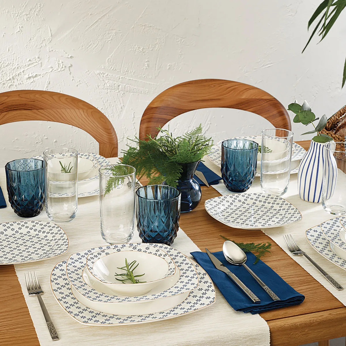 Louça de porcelana azul estrela 24 peças, prato de bolo, sobremesa, sopa, jantar, 6 pessoas, prato de servir comida
Louça de porcelana azul estrela 24 peças, prato de bolo, sobremesa, sopa, jantar, 6 pessoas, prato de servir comida