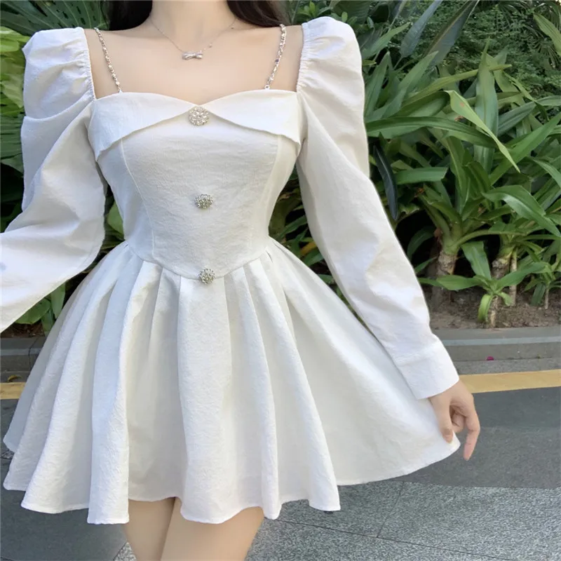 Vintage French Princess Hepburn Little Black White Dress Fashion Square Collar A Line Mini Dress Slim Waist Party Puffy Dress
Vintage French Princess Hepburn Little Black White Dress Fashion Square Collar A Line Mini Dress Slim Waist Party Puffy Dress