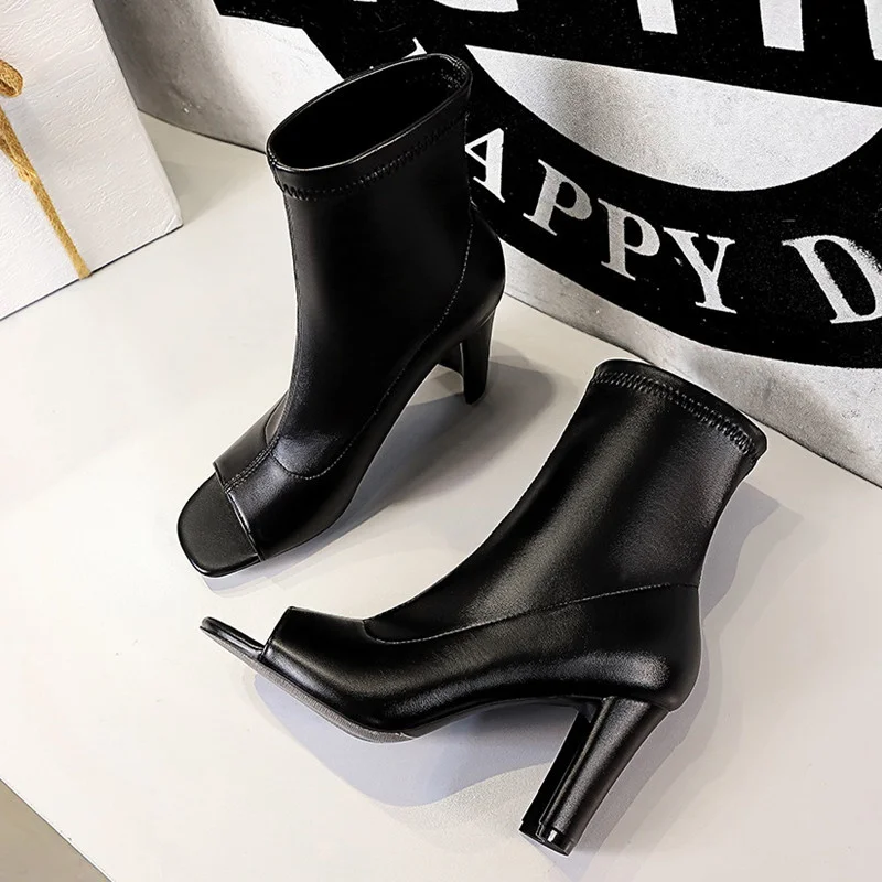 Autumn 2022 Spring Women Boots Sexy peep toe Leather High heels Ankle boots Fashion Slim thick heeled Short boots Chunky Shoes
Autumn 2022 Spring Women Boots Sexy peep toe Leather High heels Ankle boots Fashion Slim thick heeled Short boots Chunky Shoes
