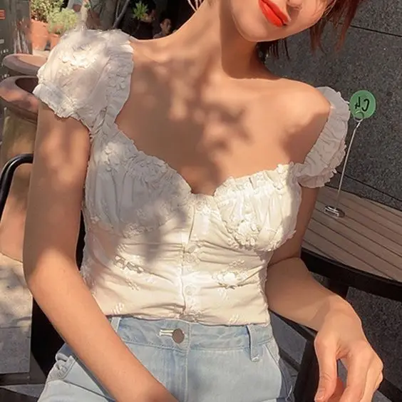 New Women Summer Crop Tops Ruffled Floral Embroidery Pattern Short Puff Sleeve T-Shirt Fashion Street Style Best Selling S M L
New Women Summer Crop Tops Ruffled Floral Embroidery Pattern Short Puff Sleeve T-Shirt Fashion Street Style Best Selling S M L