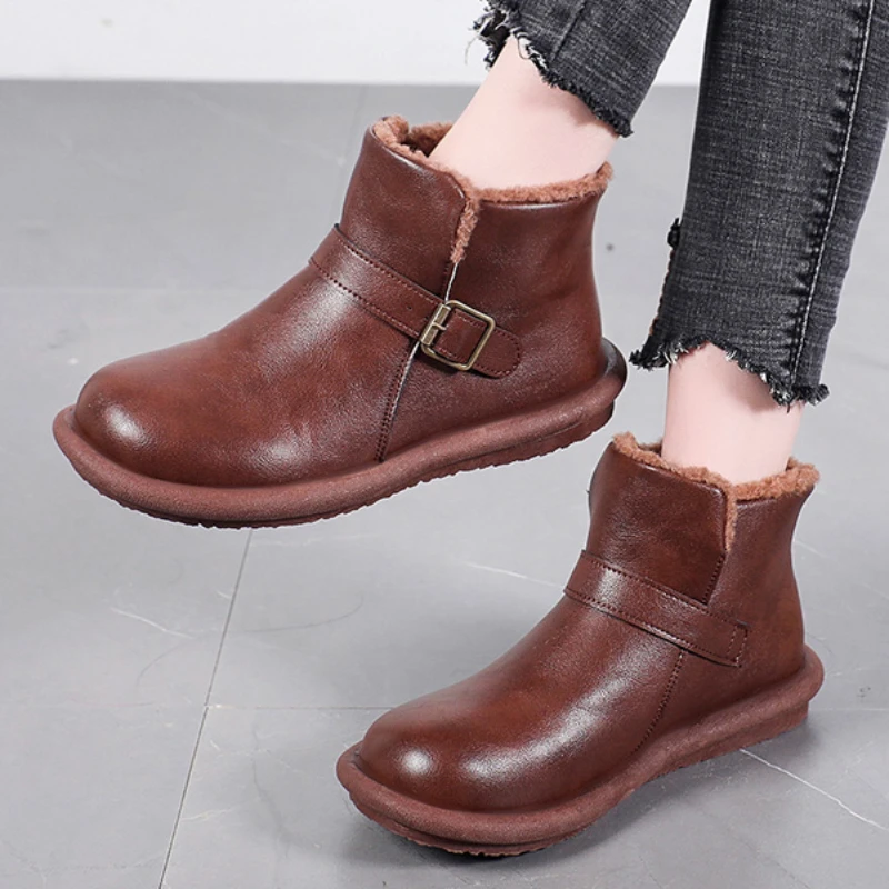 Women's Waterproof PU Leather Short Boots 2023 Winter Designer Solid Round Toe Slip on Belt Buckle Thicken Warm Platform Shoes
Women's Waterproof PU Leather Short Boots 2023 Winter Designer Solid Round Toe Slip on Belt Buckle Thicken Warm Platform Shoes