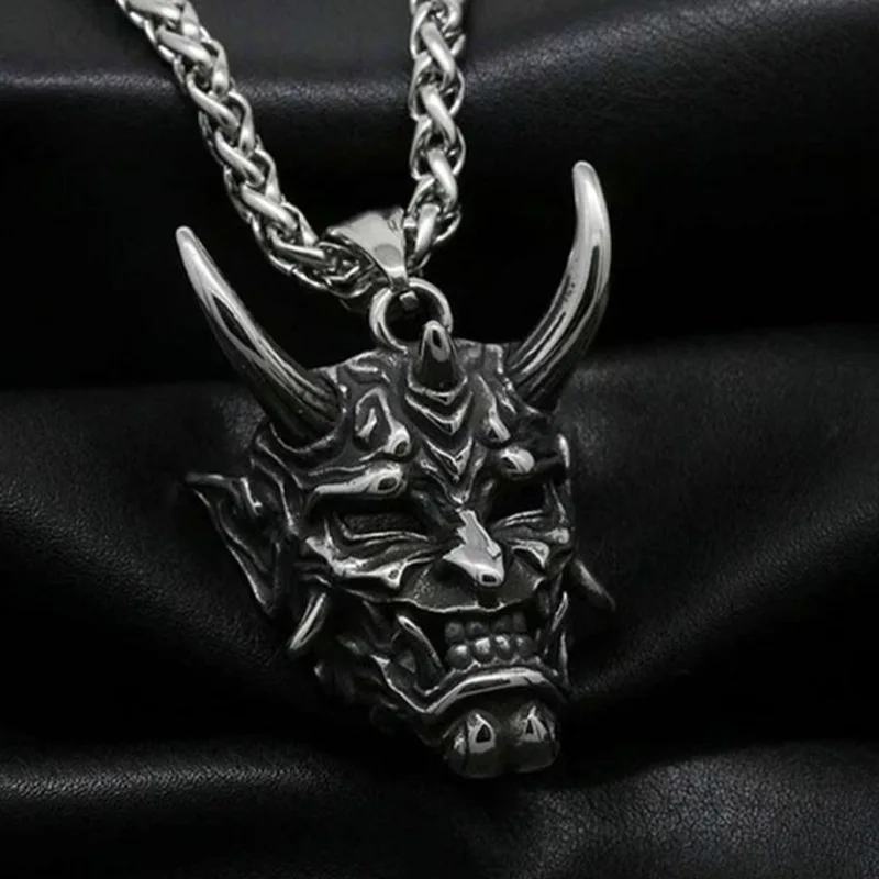 2022 New Fashion Japanese Ghost Warrior Mask Retro Hip Hop Golden Horn Prajna Pendant Titanium Steel Men's Sweater Necklace
2022 New Fashion Japanese Ghost Warrior Mask Retro Hip Hop Golden Horn Prajna Pendant Titanium Steel Men's Sweater Necklace