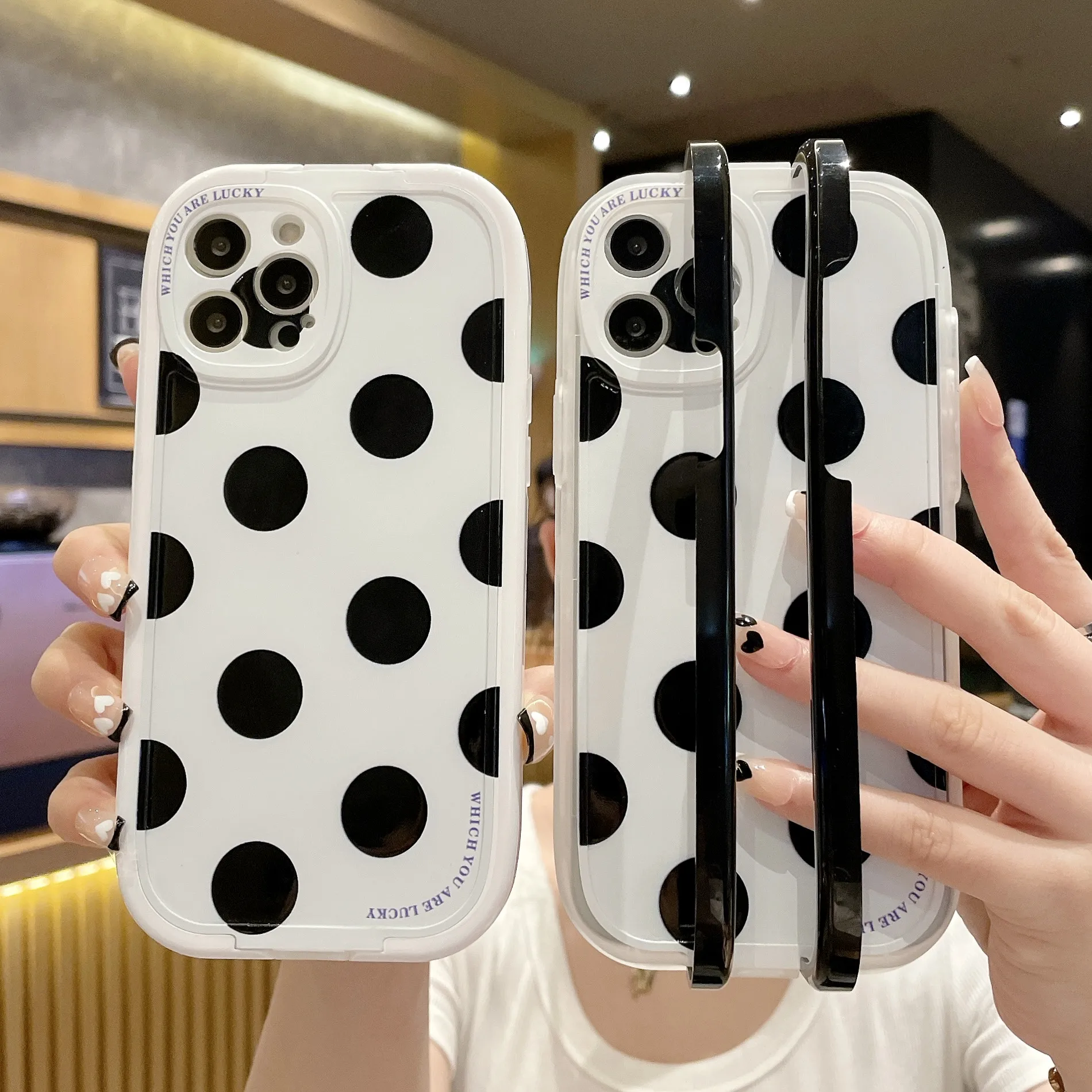 Black Wave Point Invisible Stand Holder Phone Case For iphone 11 12 13 Pro Max X XR XS Max 7 8 Plus Clear Holder Silicone Cover
Black Wave Point Invisible Stand Holder Phone Case For iphone 11 12 13 Pro Max X XR XS Max 7 8 Plus Clear Holder Silicone Cover