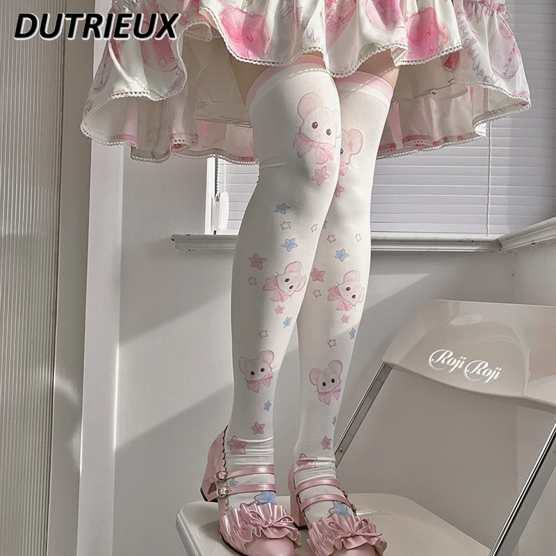 Женские длинные носки Lolita, весна-лето-осень, бархатные носки до колена с принтом, милые японские чулки до бедра в стиле "Лолита"
Женские длинные носки Lolita, весна-лето-осень, бархатные носки до колена с принтом, милые японские чулки до бедра в стиле "Лолита"