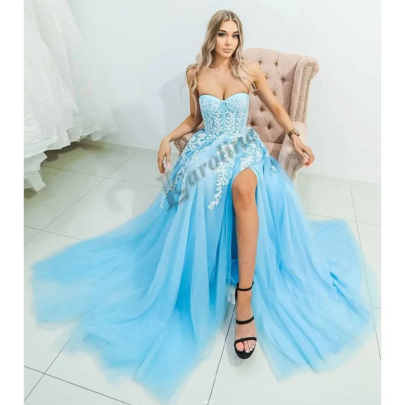 Caroline Sky Blue Strapless Evening Dress Appliques Sleeveless A-line Side Slit Robes De Soirée Prom Gowns Party Custom Made
Caroline Sky Blue Strapless Evening Dress Appliques Sleeveless A-line Side Slit Robes De Soirée Prom Gowns Party Custom Made