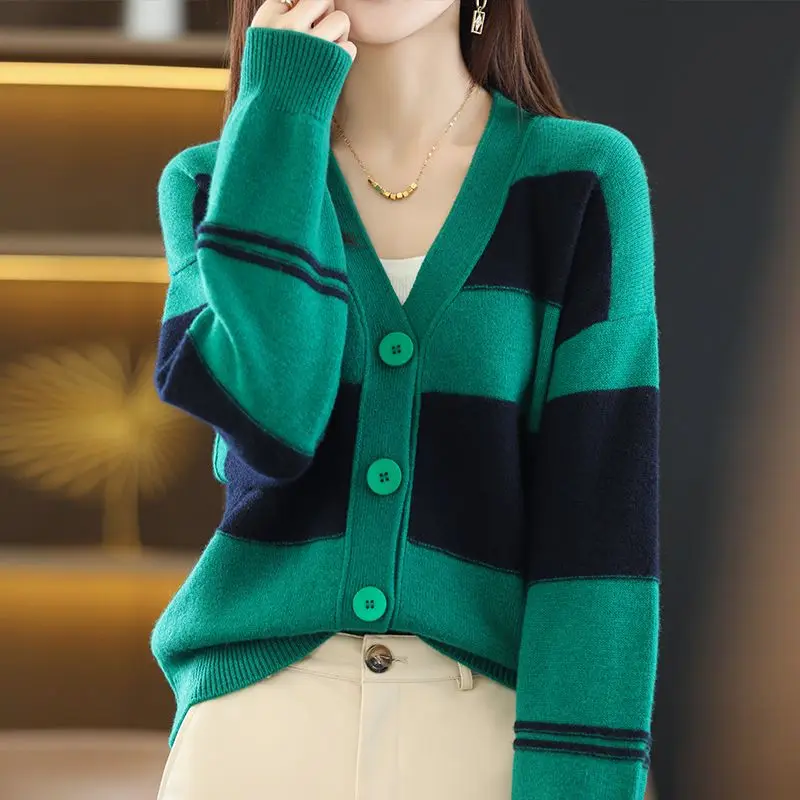 2023 Striped Sweater Cardigan Women's Clothing Autumn Winter Single Breasted Casual Loose Coat Women cropped cardigans Oversized
2023 Striped Sweater Cardigan Women's Clothing Autumn Winter Single Breasted Casual Loose Coat Women cropped cardigans Oversized