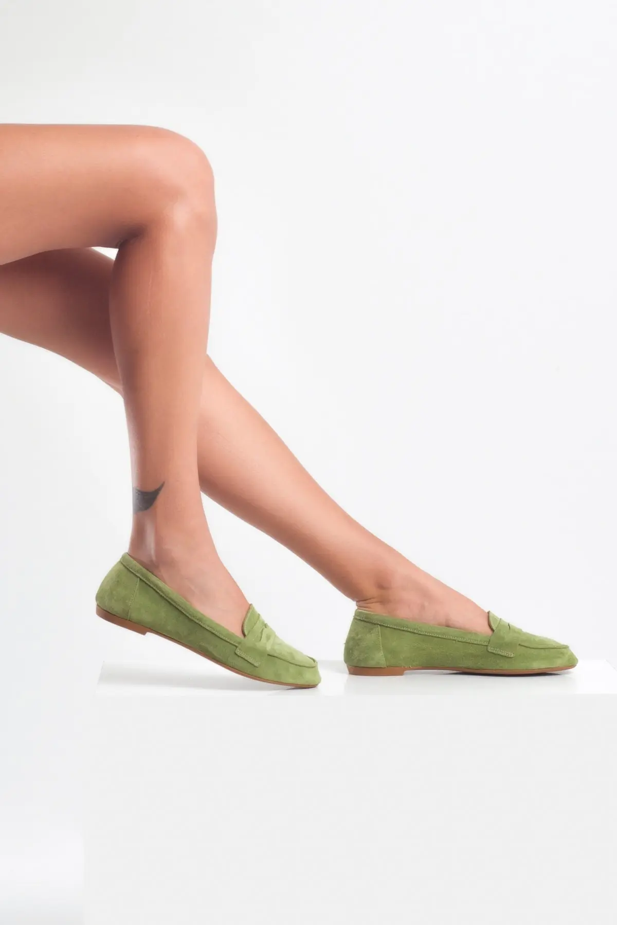 Женские туфли на плоской подошве Lissome, зеленые замшевые модные туфли на плоской подошве, Повседневная элегантная Летняя обувь
Женские туфли на плоской подошве Lissome, зеленые замшевые модные туфли на плоской подошве, Повседневная элегантная Летняя обувь