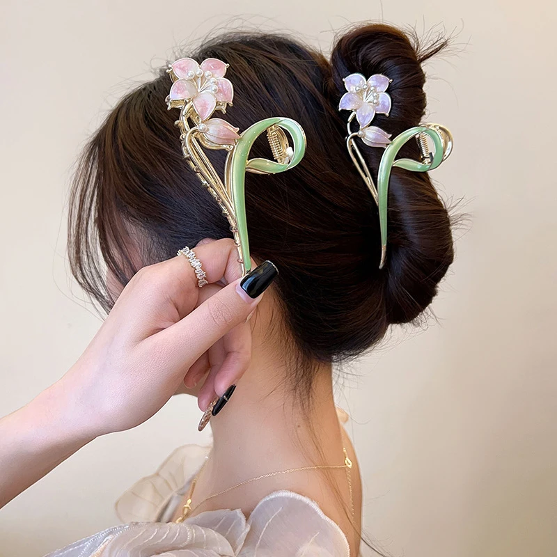 2021 Fashion Women Metal Hair Claw Elegant Lily Flower Hair Clips Barrettes Crab Ponytail Clip Headwear Hair accessories
2021 Fashion Women Metal Hair Claw Elegant Lily Flower Hair Clips Barrettes Crab Ponytail Clip Headwear Hair accessories