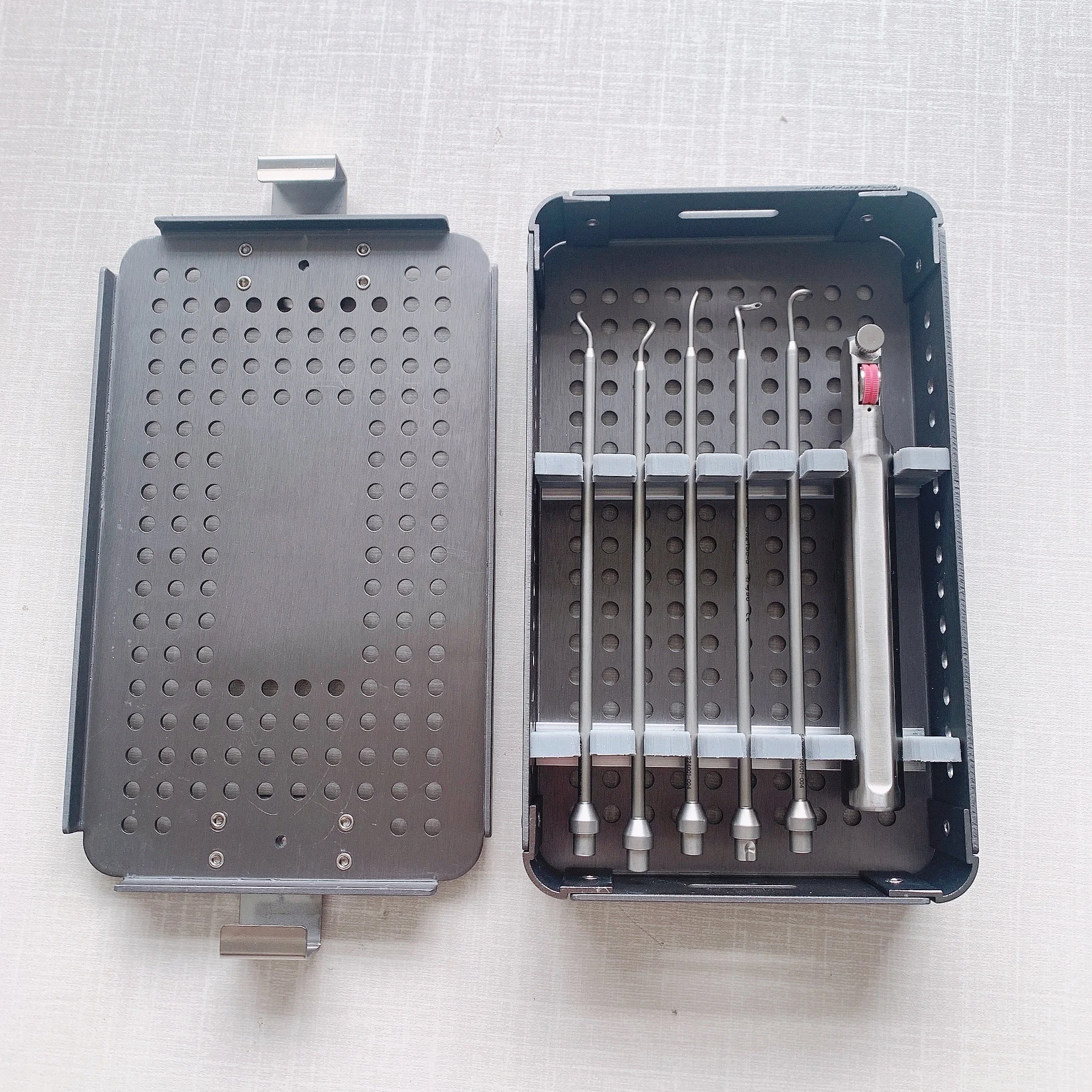 Medical Sterilizer box endoscope ENT Orthopedics and laparoscope sterilization container box
Medical Sterilizer box endoscope ENT Orthopedics and laparoscope sterilization container box