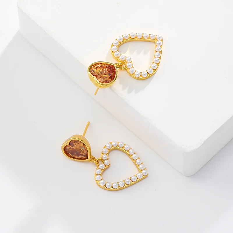 Pearl Heart shape Stud Earrings for Women Heart Zircon, 925 silver needle, 18K gold plated, Jewelry for Summer
Pearl Heart shape Stud Earrings for Women Heart Zircon, 925 silver needle, 18K gold plated, Jewelry for Summer