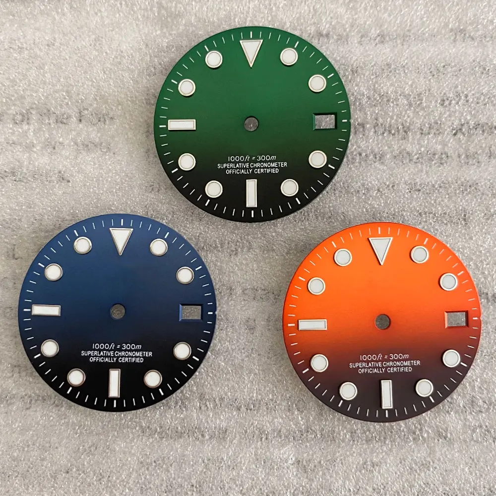 The new modified dial is suitable for NH35 movement, with sun pattern gradient color and 28.5mm ice blue glow
The new modified dial is suitable for NH35 movement, with sun pattern gradient color and 28.5mm ice blue glow