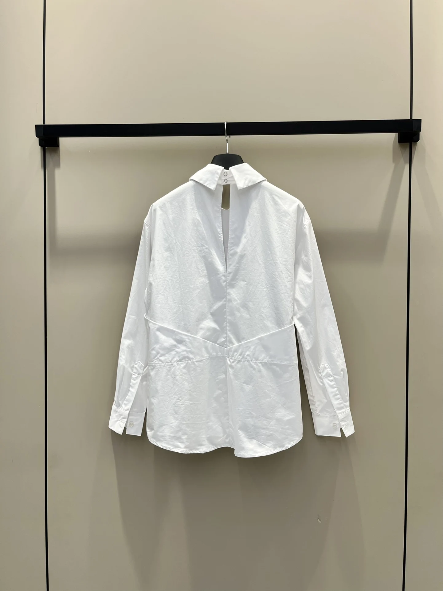 2023 autumn new French elegant stand-up collar long-sleeved loose cotton pullover shirt shirt top
2023 autumn new French elegant stand-up collar long-sleeved loose cotton pullover shirt shirt top