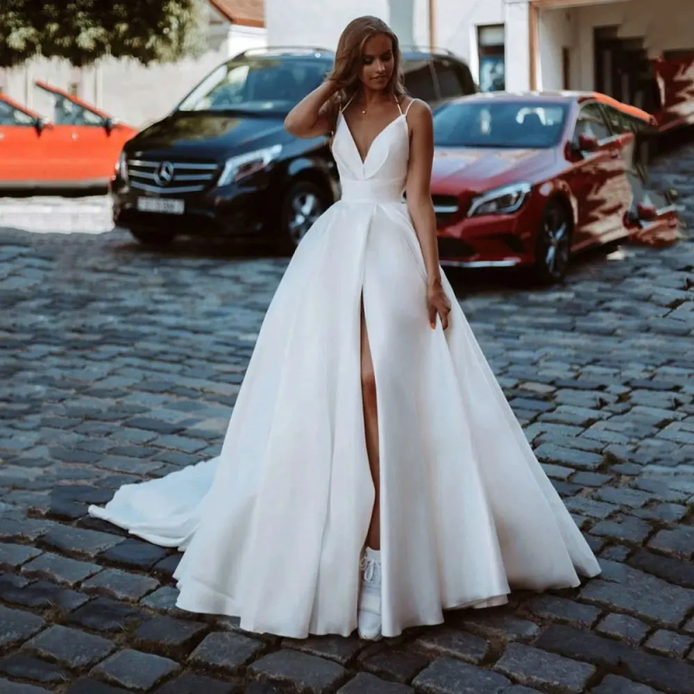 Vestido De Novia V Neck Pleated Ball Gown Wedding Dress Custom Made White Satin Court Train Birdal Gown
Vestido De Novia V Neck Pleated Ball Gown Wedding Dress Custom Made White Satin Court Train Birdal Gown