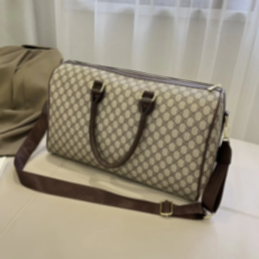 New Fashion WaterProof Travel Bag Large Capacity Bag Women Nylon Folding Unisex Luggage Travel Handbags
New Fashion WaterProof Travel Bag Large Capacity Bag Women Nylon Folding Unisex Luggage Travel Handbags