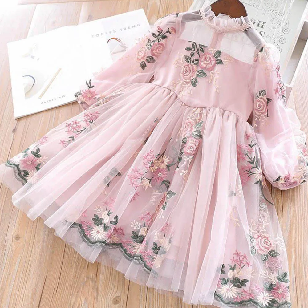 Kids Girls Dresses 2022 Spring New Court Style Long Sleeved Dress Fashion Flower Embroidered Princess Skirt Puff Sleeve Dresses 
Kids Girls Dresses 2022 Spring New Court Style Long Sleeved Dress Fashion Flower Embroidered Princess Skirt Puff Sleeve Dresses