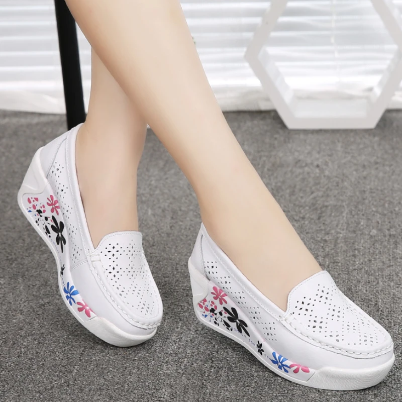 Wedge Platform Loafers Summer Hollow Leather Floral Women's Single Shoes Nurse Vulcanized Shoes Zapatillas Plataforma Mujer
Wedge Platform Loafers Summer Hollow Leather Floral Women's Single Shoes Nurse Vulcanized Shoes Zapatillas Plataforma Mujer