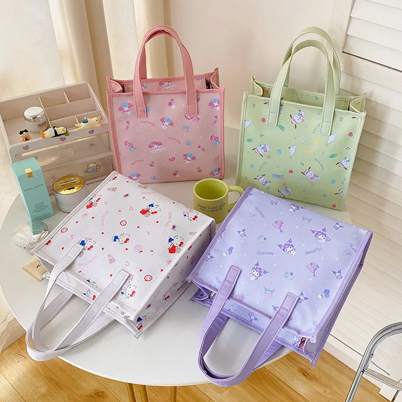 Cute Sanrio Handheld Cosmetic Bag Hello Kittys Accessories Kawaii Anime Wash Bag Tote Commuting Snacks Lunch Bag Toys Girls Gift
Cute Sanrio Handheld Cosmetic Bag Hello Kittys Accessories Kawaii Anime Wash Bag Tote Commuting Snacks Lunch Bag Toys Girls Gift