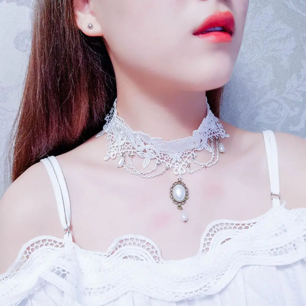 Gothic Handmade Lace Wedding White Short Women Bridal Necklace Jewelry Collar Choker
Gothic Handmade Lace Wedding White Short Women Bridal Necklace Jewelry Collar Choker