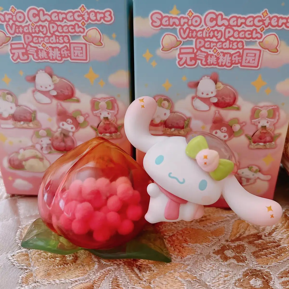 Аниме Sanrio Vitality серии Peach Park Style Hello Kitty Cinnamoroll Melody Kuromi помпон Purin коробка сюрпризов
Аниме Sanrio Vitality серии Peach Park Style Hello Kitty Cinnamoroll Melody Kuromi помпон Purin коробка сюрпризов